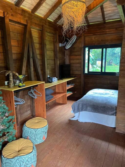 La Kaz A Pepes, Charmant Logement Avec Piscine Lamentin Bagian luar foto