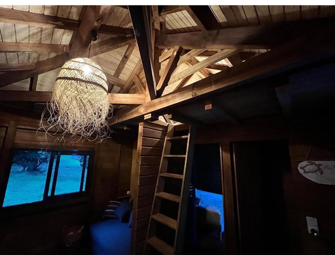 La Kaz A Pepes, Charmant Logement Avec Piscine Lamentin Bagian luar foto